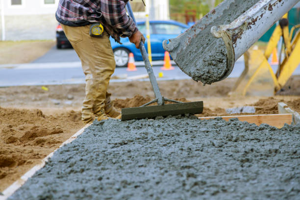 Best Concrete Patio Contractor  in Hazelwood, MO